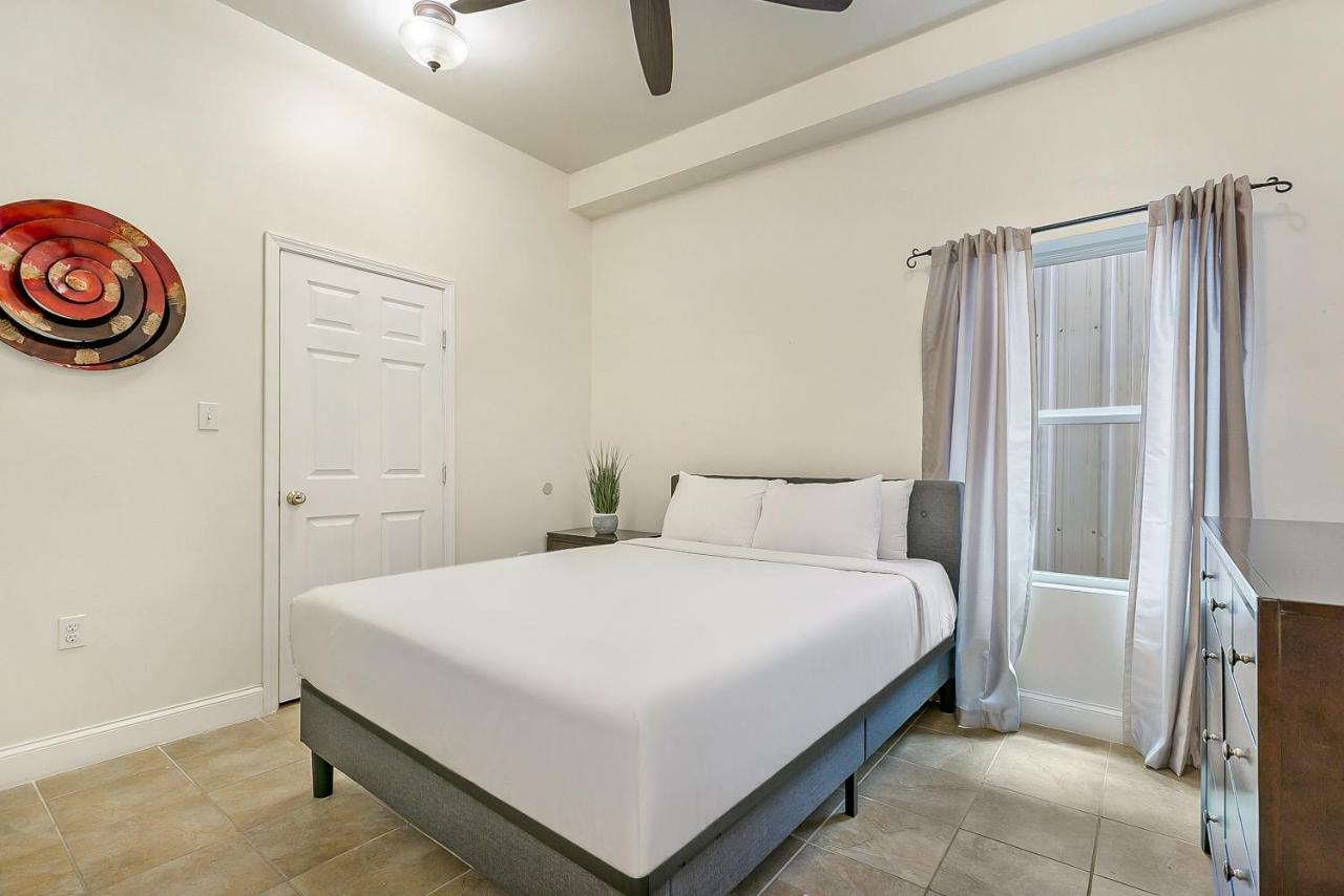 Modern 4Br City Condo 5Min Drive To Fq New Orleans Exterior photo