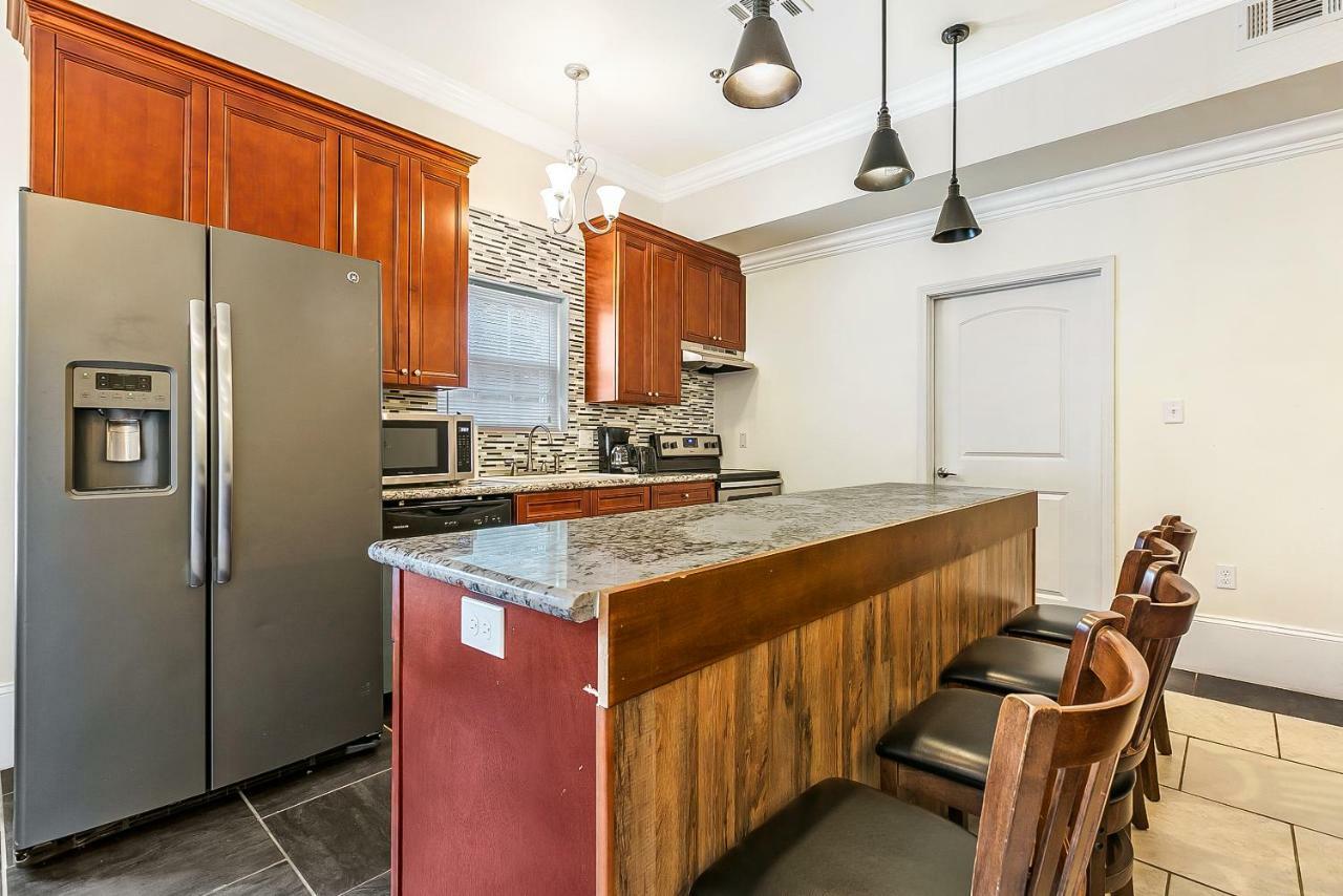 Modern 4Br City Condo 5Min Drive To Fq New Orleans Exterior photo